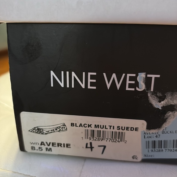 ￼ Shoes - Picture 7 of 7